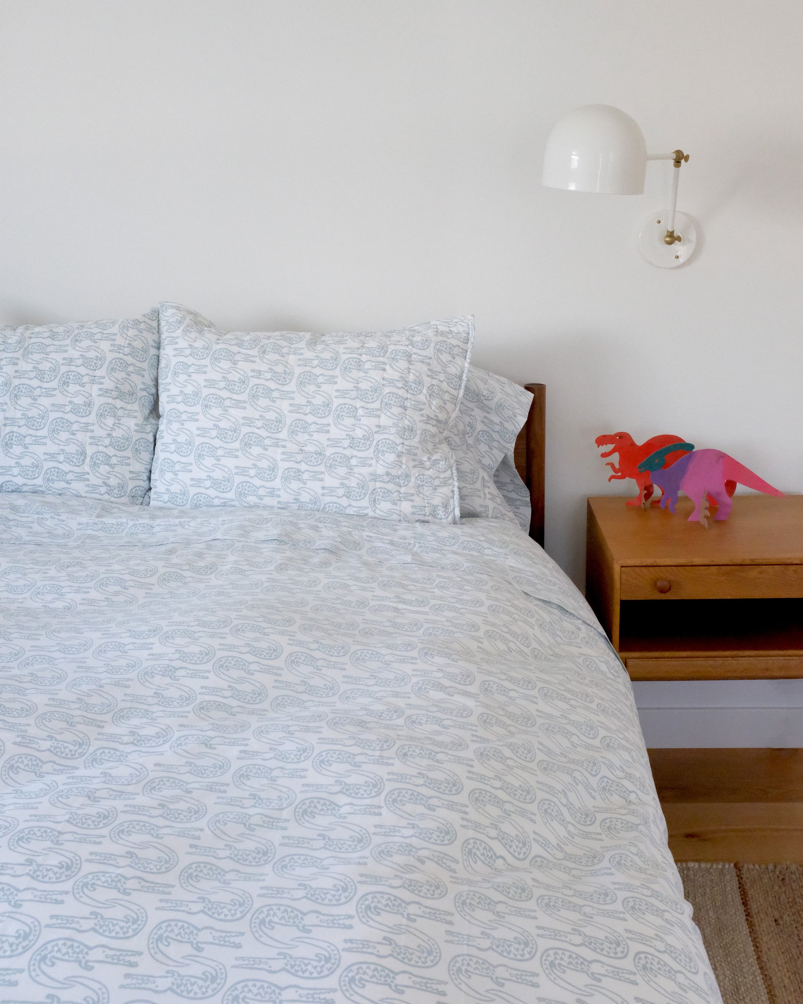 Alligator crib bedding clearance